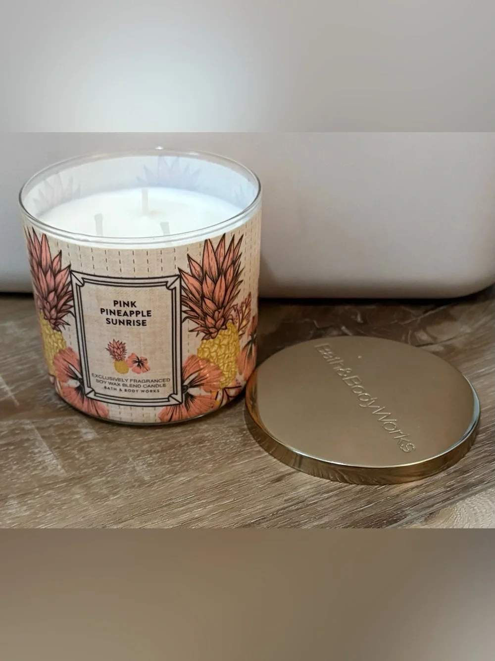 BATH & BODY WORKS 3 WICK CANDLE-  PINK PINEAPPLE SUNRISE -  14.5 OZ. NEW